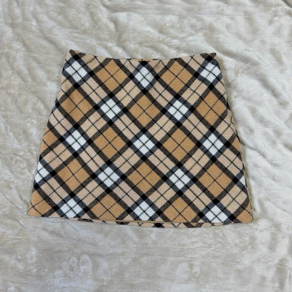Forever 21 Brushed Plaid A-Line Mini Skirt Tan Black White Preppy Academia SizeM
